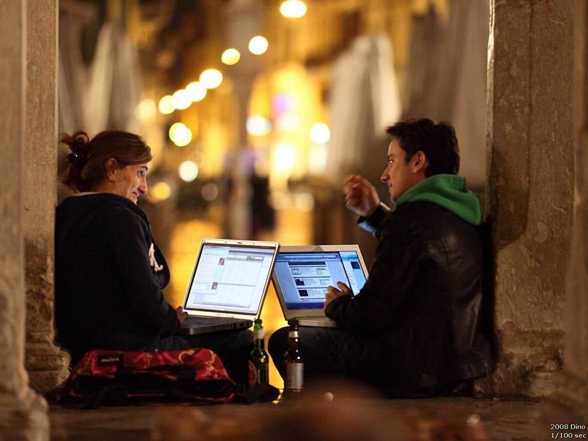 H εργασιακή κόλαση στο Facebook - Tι λένε οι εργαζόμενοι 5 fb5_0