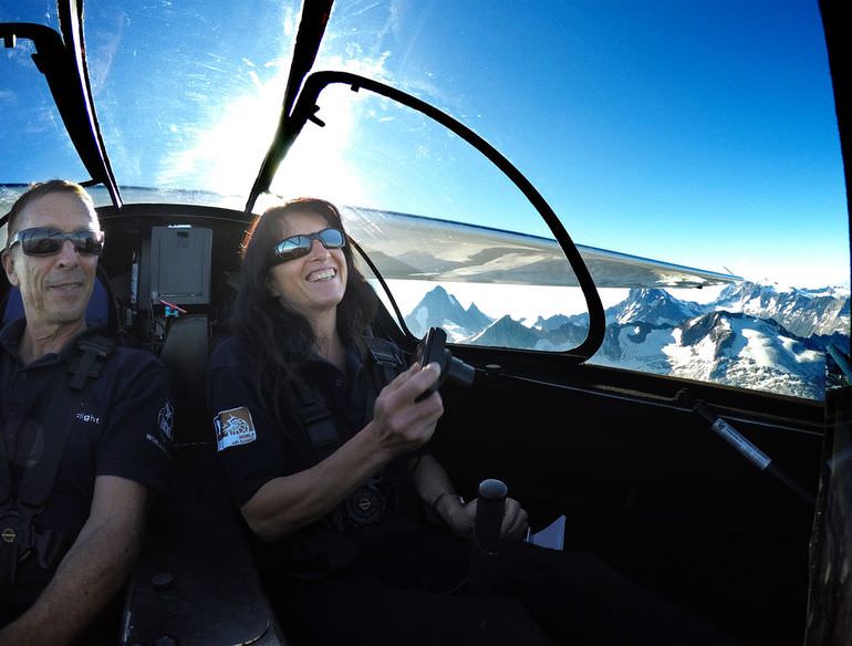 Sunseeker Duo with two people over the Alps 2 duo-alps-crossing