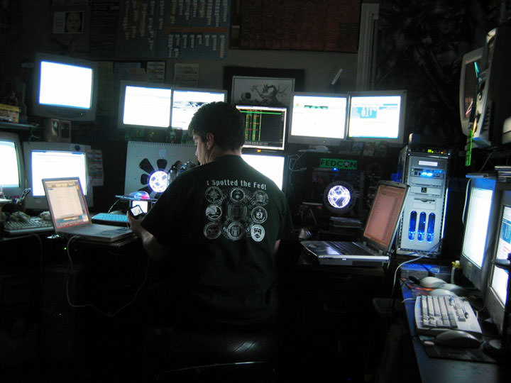 Social Engineering Hacking the Human 3 jaysonstreet spotthegeek hack
