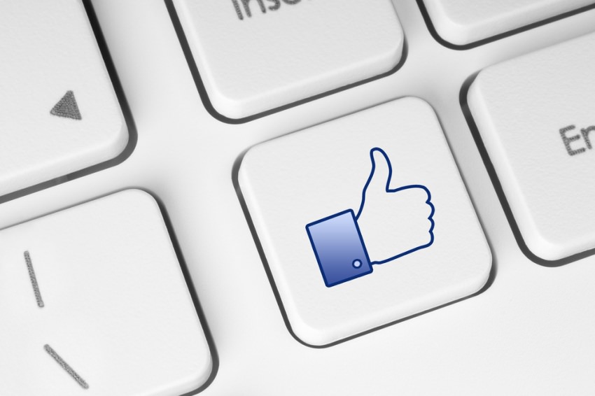 Facebook adds real-time translation 1 facebook like