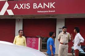 Axis Bank: Δέχεται απειλή από hacker. 2 Axis Bank