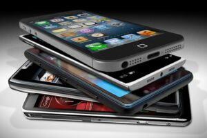 The 5 biggest myths about smartphones that aren't true 1 smartphone-rect-min