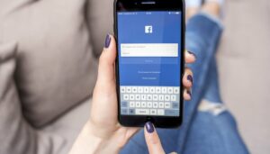 Ελάττωμα στο Facebook, αποθήκευε κωδικούς σε plain text 1 ελάττωμα