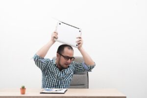 Πότε η μπαταρία του laptop μου θέλει αντικατάσταση; 2 Πότε η μπαταρία του laptop μου θέλει αντικατάσταση;