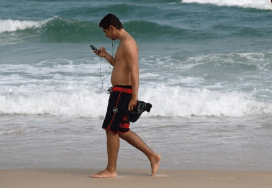 Prohibiting access to work emails outside of working hours causes stress 3 e-mail