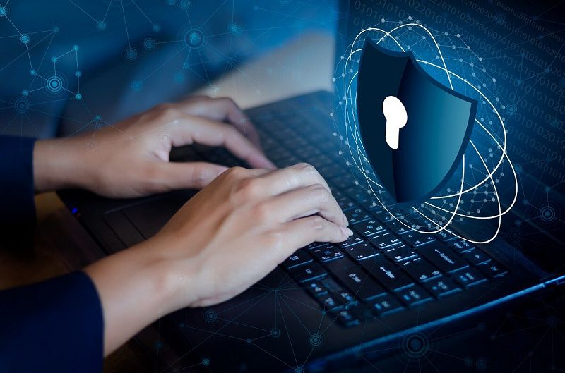 How does remote work make users more vulnerable to hackers? 3 How does remote work make users more vulnerable to hackers?