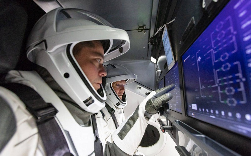 SpaceX Crew Dragon: The first private crewed spacecraft 1 crew dragon