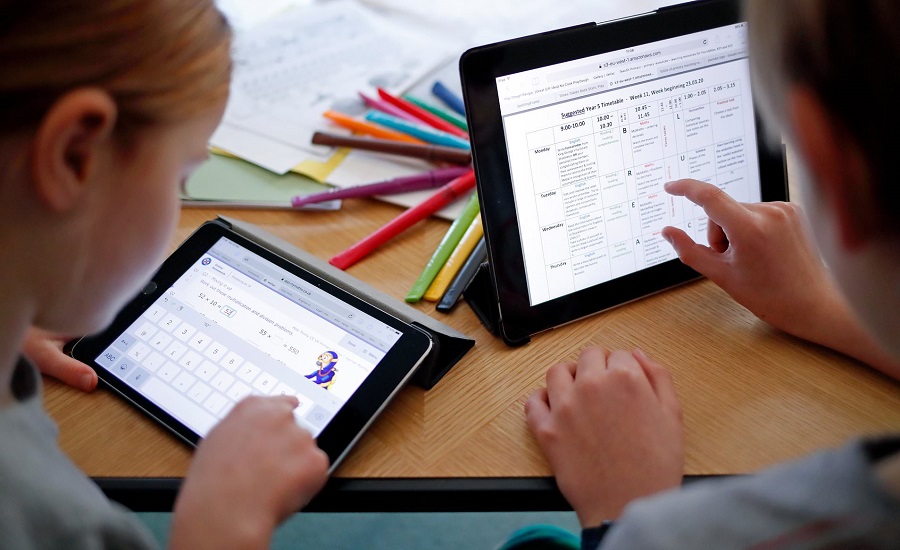 Online teaching platforms put children's privacy at risk 2 Online teaching platforms put children's privacy at risk