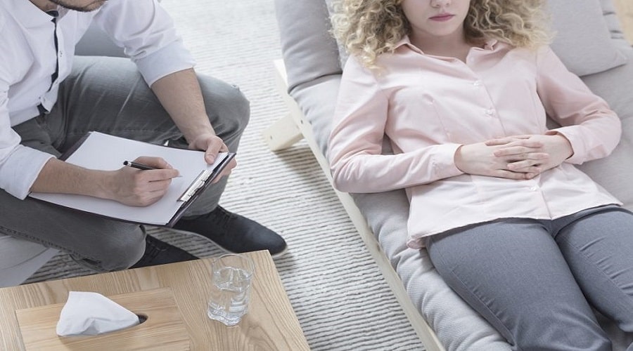 Violation at psychotherapy clinic led to blackmail of 2 patients A breach at a psychotherapy clinic led to blackmailing of patients