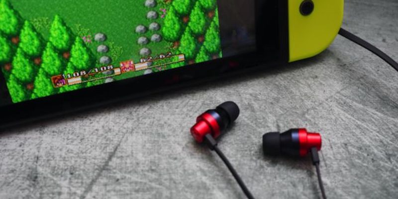 Astro: The first wired headset for mobile gamers 1 Astro