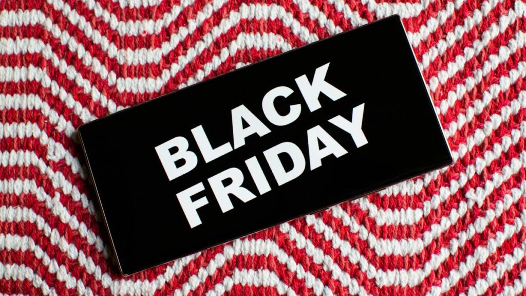 Apple kicks off official Black Friday 2025 shopping event