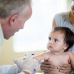 COVID-19: Η Moderna θα δοκιμάσει το εμβόλιο σε μωρά ηλικίας έξι μηνών 1 COVID-19: Η Moderna θα δοκιμάσει το εμβόλιο σε μωρά ηλικίας έξι μηνών