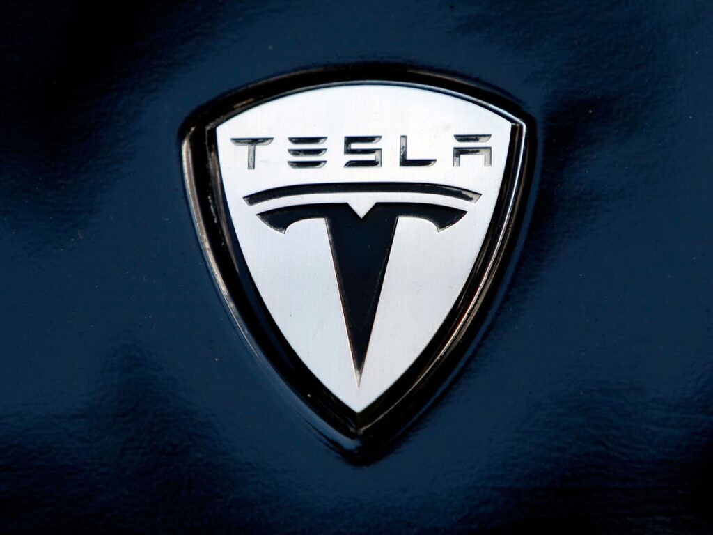 Engage Tesla: Η Tesla δημιουργεί το δικό της social network! 1 Engage Tesla: Η Tesla δημιουργεί το δικό της social network!