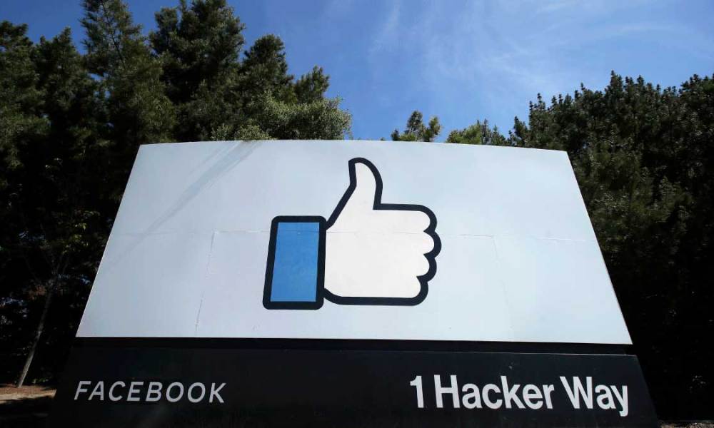 Facebook: Removed 1,000 fake accounts that were trying to influence politics globally