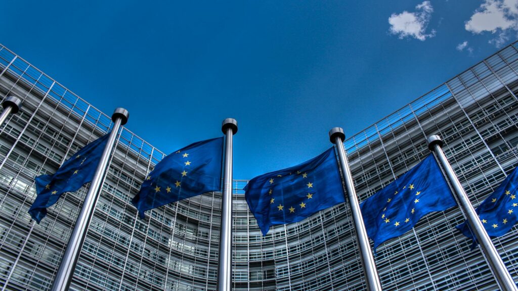 The European Union invests 700 million euros in NanoIC