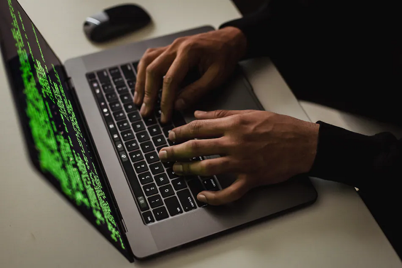 επιθέσεις malware