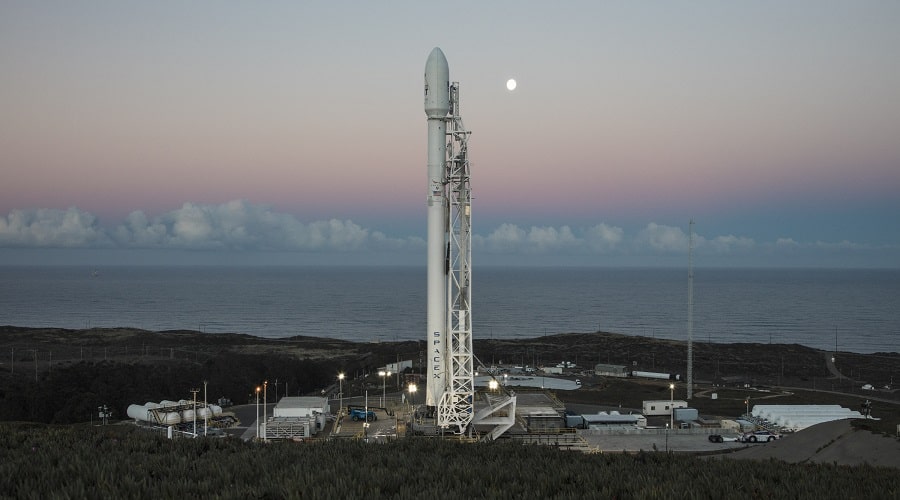 Τμήμα πυραύλου της SpaceX βρίσκεται σε τροχιά σύγκρουσης με το φεγγάρι 2 SpaceX πυραύλου φεγγάρι