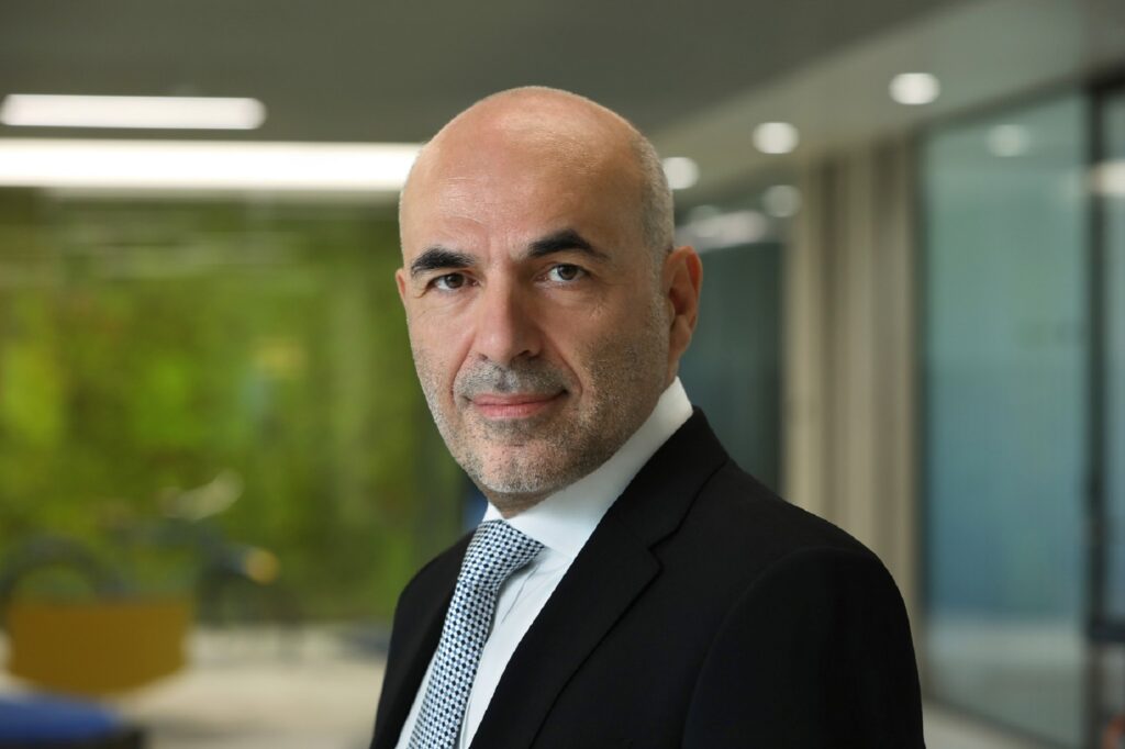 Cosmote: Online seminars for digital business organization solutions 2 cosmote