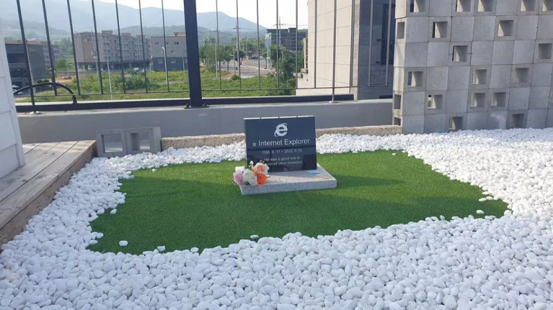 South Korean created Internet Explorer 3 tombstone South Korean created Internet Explorer tombstone
