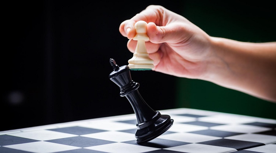Robot player breaks 7-year-old's finger in chess tournament