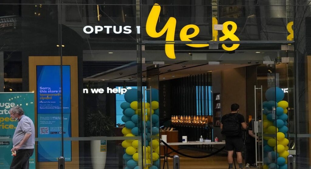 Optus data breach: Man arrested for blackmailing company customers 1 Optus data breach
