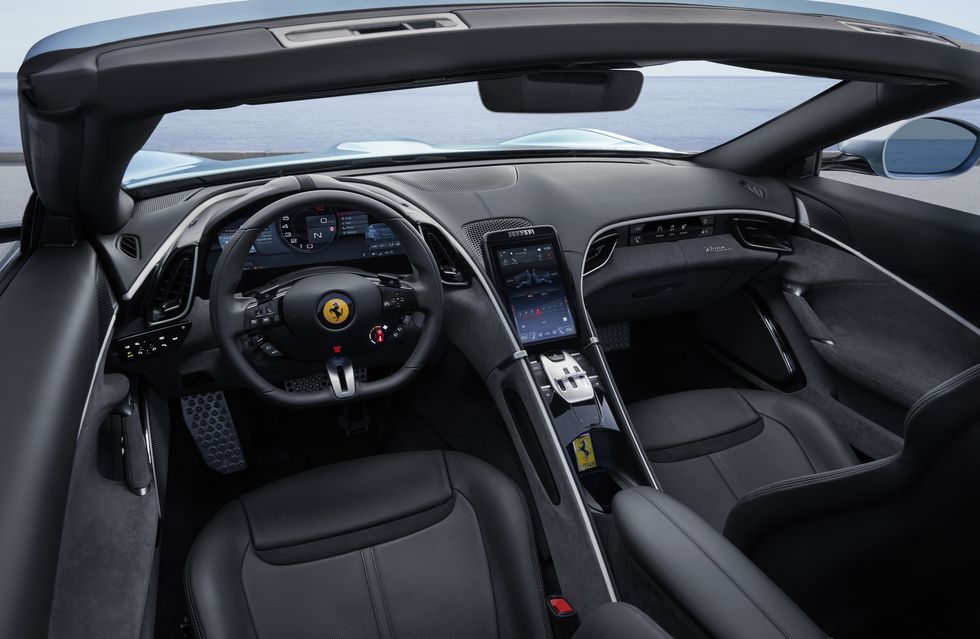 Η Ferrari επαναφέρει το Soft Top στο Roma Spider 2024 3 Η Ferrari επαναφέρει το Soft Top στο Roma Spider 2024