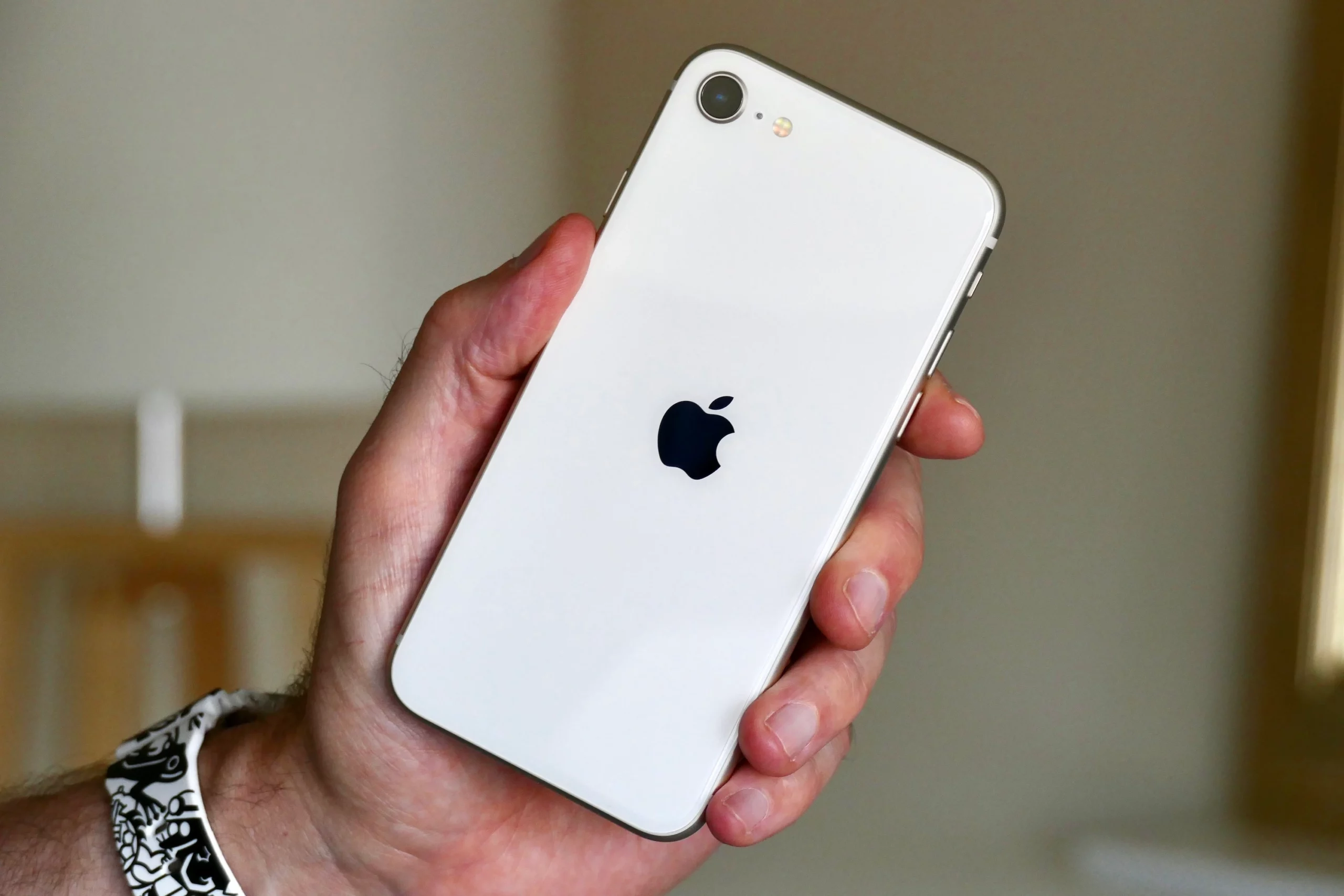 Η Apple δεν θα κυκλοφορήσει το iPhone SE τέταρτης γενιάς 1 Η Apple δεν θα κυκλοφορήσει το iPhone SE τέταρτης γενιάς