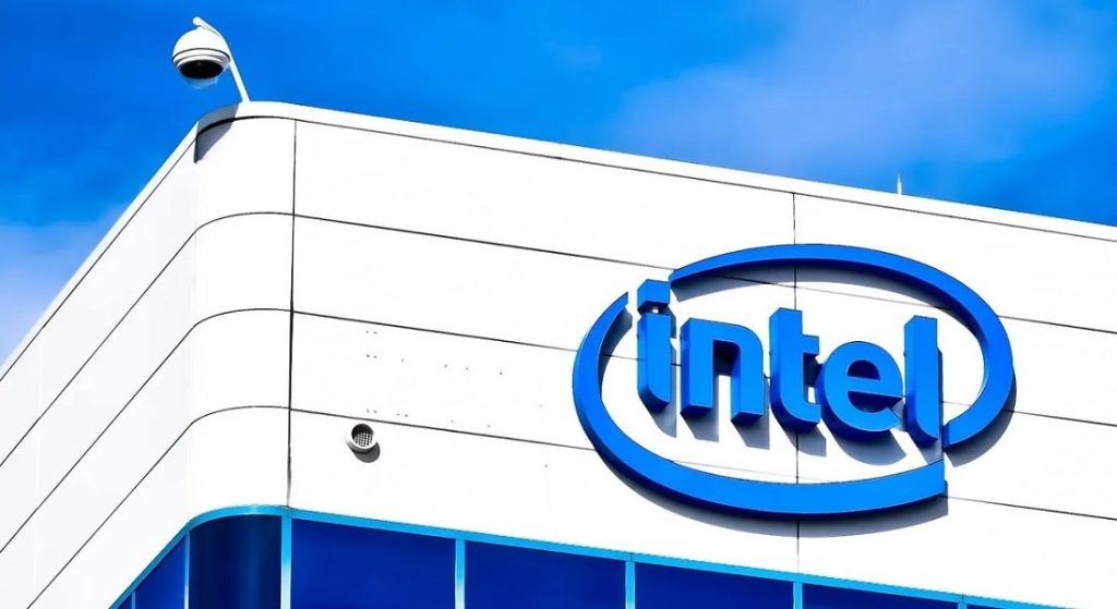 Η Intel σχεδιάζει έναν προσαρμοσμένο επεξεργαστή Panther Lake