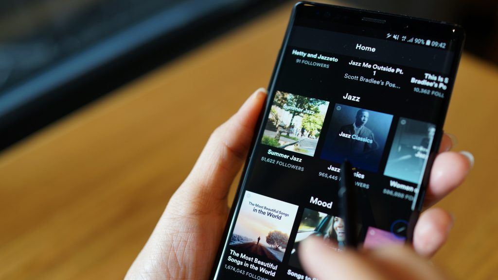 Spotify: Generates a playlist based on your preferences via AI? 2 Spotify AI Playlist
