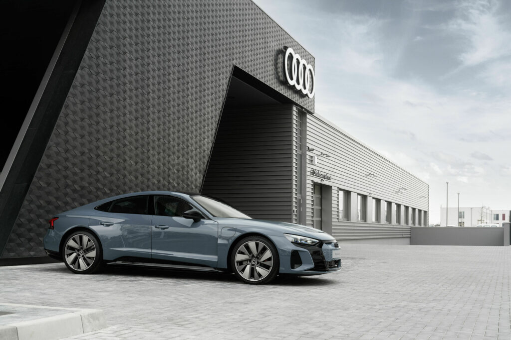 Audi: Παρέχει δωρεάν οικιακούς φορτιστές σε αγοραστές ηλεκτρικών οχημάτων e-tron 3 audi