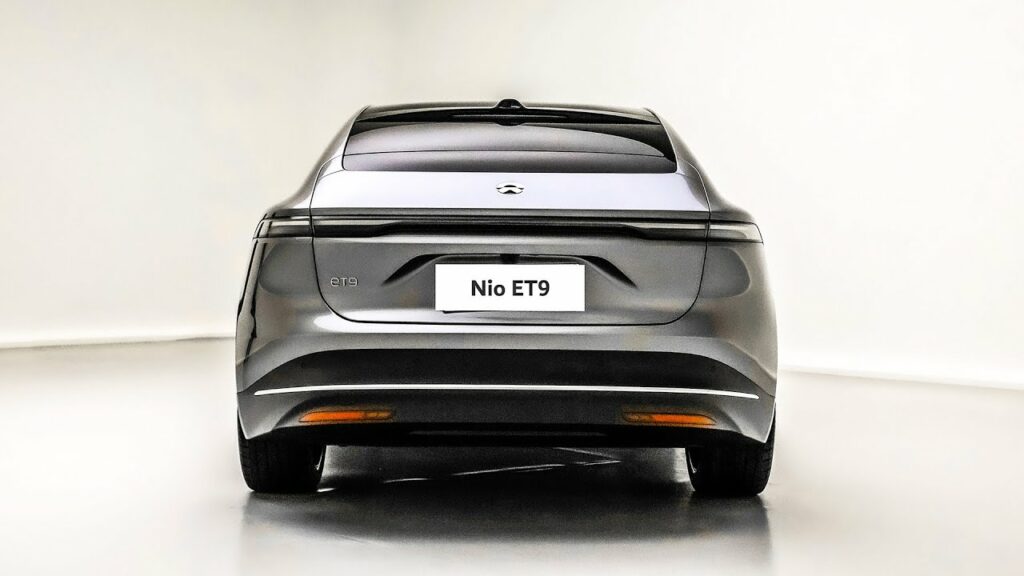The first mass-produced EV 900V 2 drive system The first mass-produced 900V EV drive system