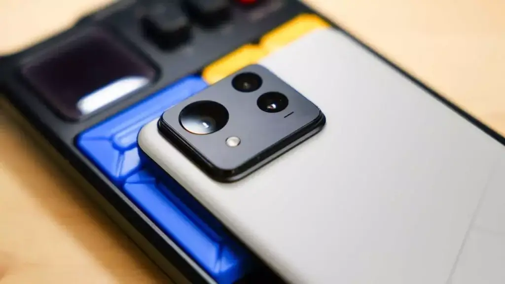 Asus Zenfone 11 Ultra: Larger but not much better 4 Asus Zenfone 11 Ultra