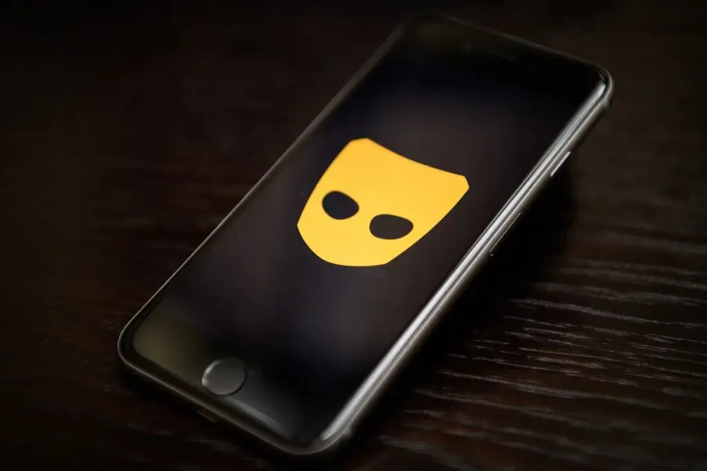 Lawsuit Against Grindr: Violation of Data Protection Laws 2 Grindr