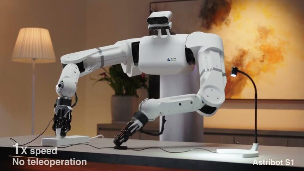 Astribot S1 learns, thinks and acts like a human