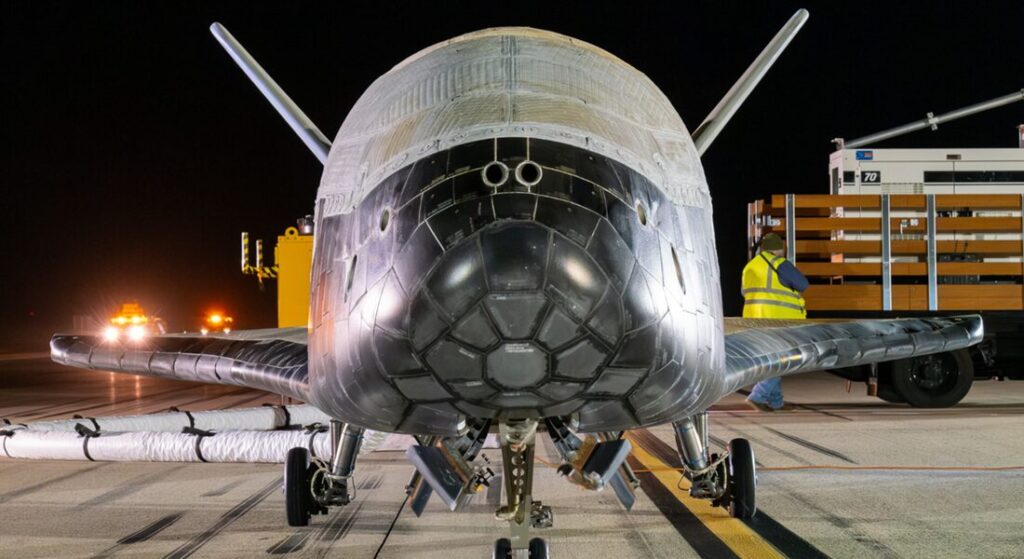 OTV-8 αποστολή μυστηριώδες αεροσκάφος X-37B