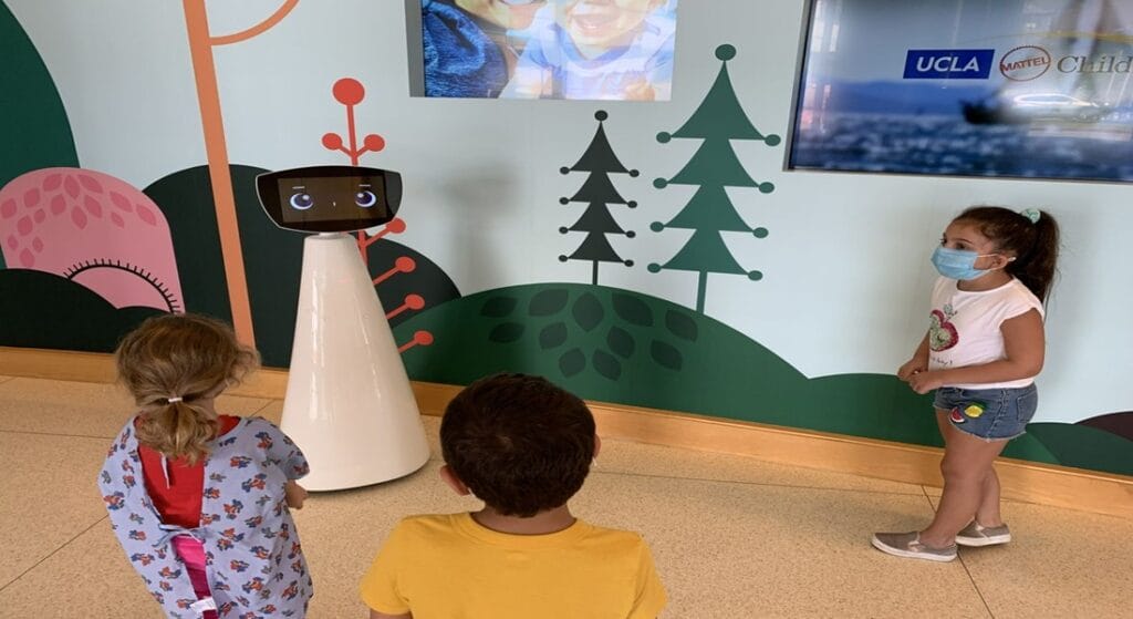 Robin: A robot that keeps children company in hospitals 2 Robin: A robot that keeps children company in hospitals