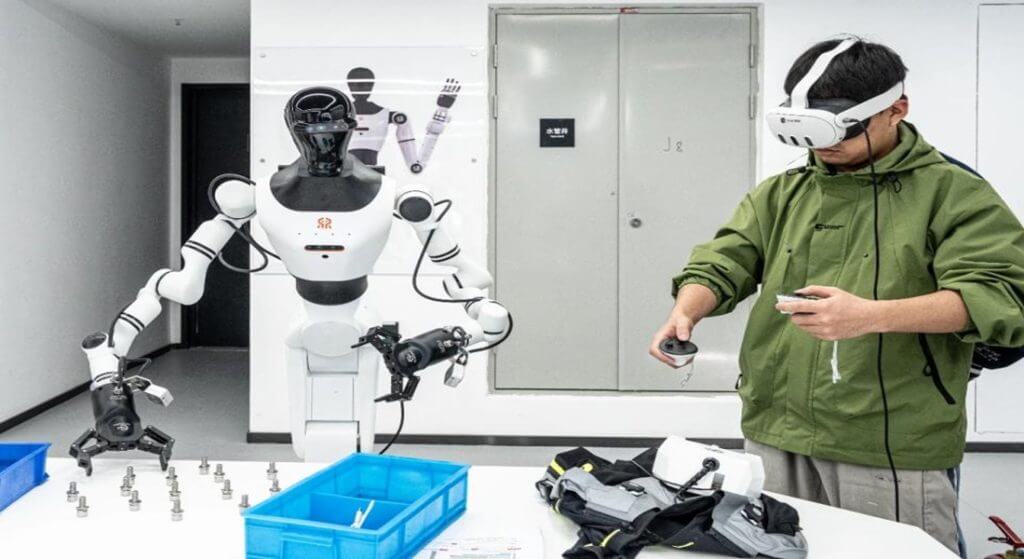 "School" prepares humanoid robots for work 3 "School" prepares humanoid robots for work
