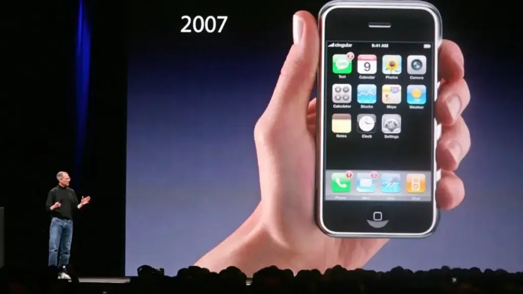 Steve Jobs introduced the first iPhone on this day in 2007 2 Steve Jobs introduced the first iPhone on this day in 2007
