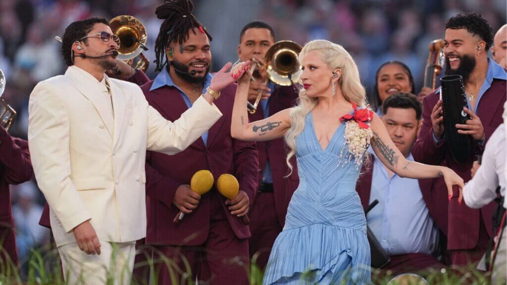 Apple Music: Η εμφάνιση του Bad Bunny στο Super Bowl έθεσε νέα ρεκόρ 2 Apple Music: Η εμφάνιση του Bad Bunny στο Super Bowl έθεσε νέα ρεκόρ