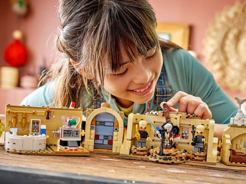 Lego's Smart Brick Transforms New Star Wars 3 Sets Lego's Smart Brick Transforms New Star Wars Sets