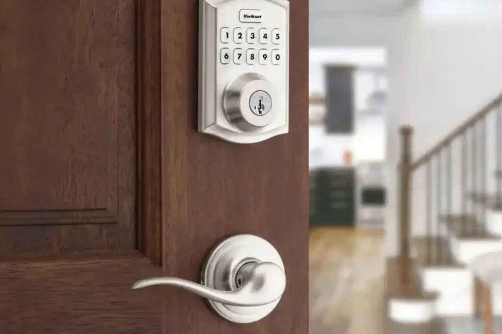 Τα Kwikset Smart Locks ελέγχονται τώρα μέσω Apple CarPlay